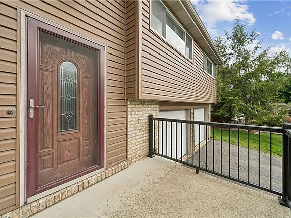3rd image of 506 Malabar Dr