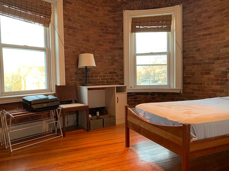 6 Perry St #5 — Photo 2