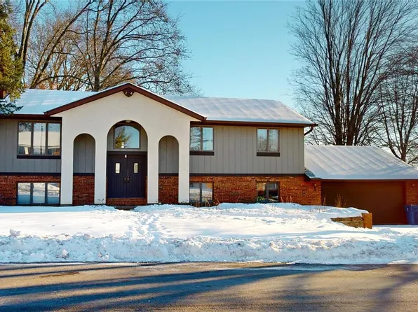 224 Westglen Dr, Glen Carbon, IL 62034