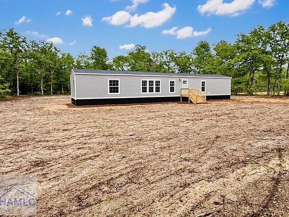 3rd image of 929 Oak Grove Rd