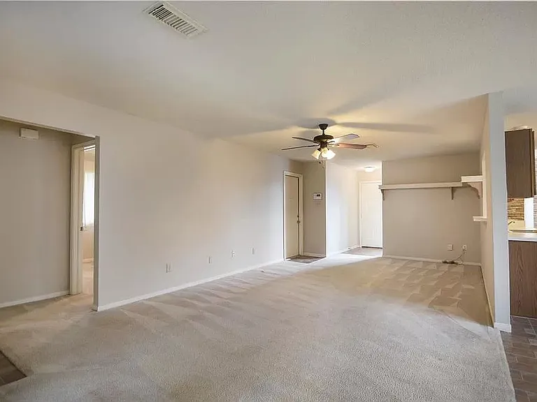 8311 Berkely Ct — Photo 16