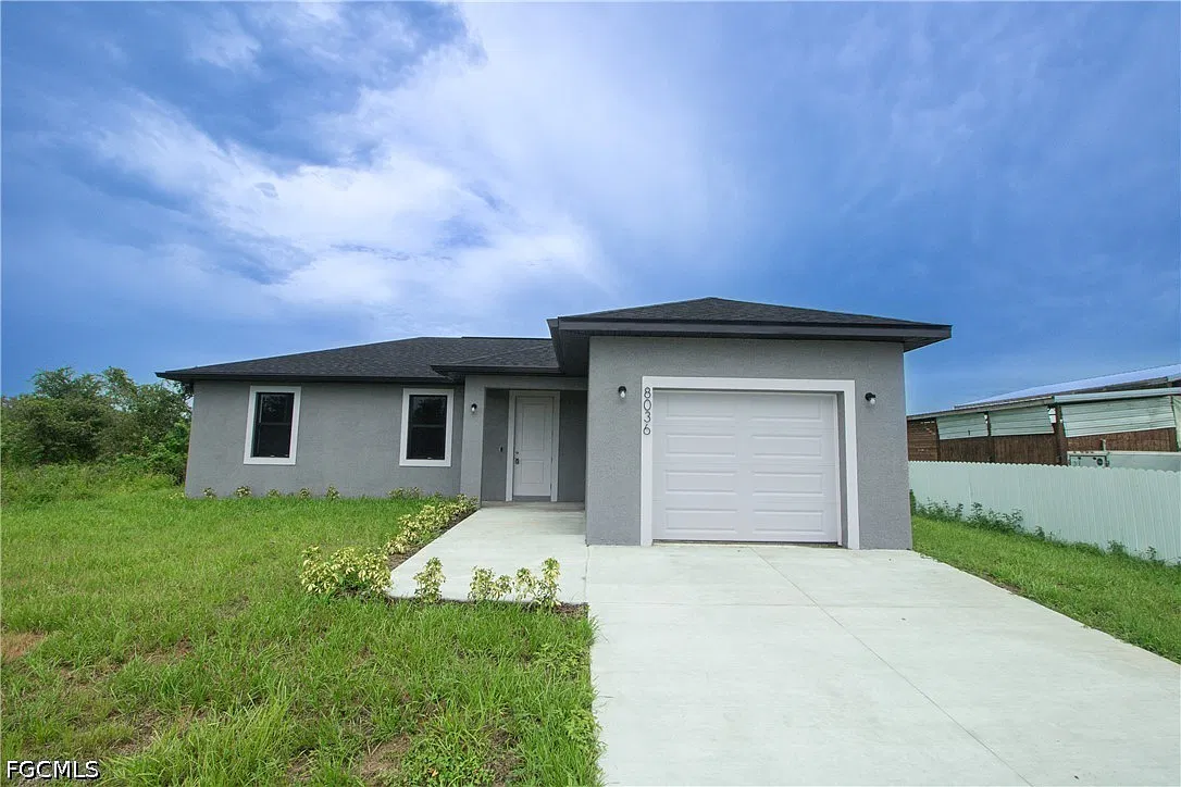 3 bed, 2.0 bath, 1292 sqft, $1,850 — Photo 1