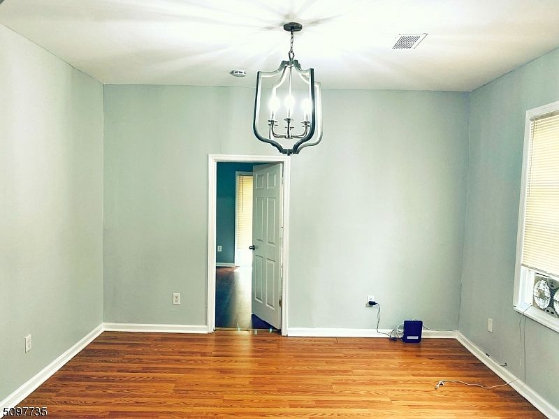 1st image of 27 Columbia Ave