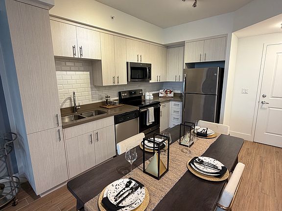 5th image of 16021 NE 18th Ct #A