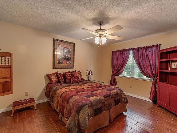 5th image of 152 Brigton Ct