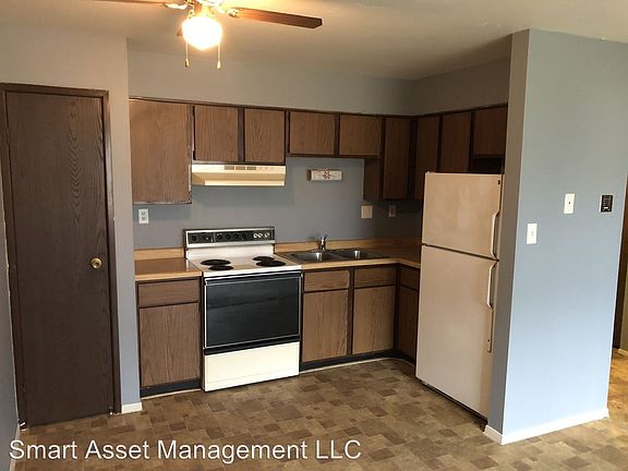 5th image of 9216 W Brown Deer Road 9216 W Brown Deer Rd #4
