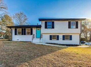 6422 Oakhurst Dr, Morrow, GA 30260