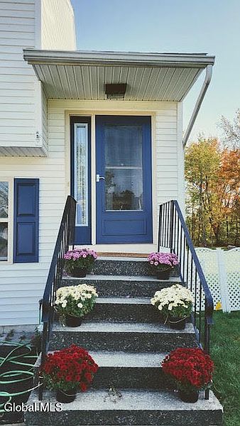 3rd image of 1104 Regal Court