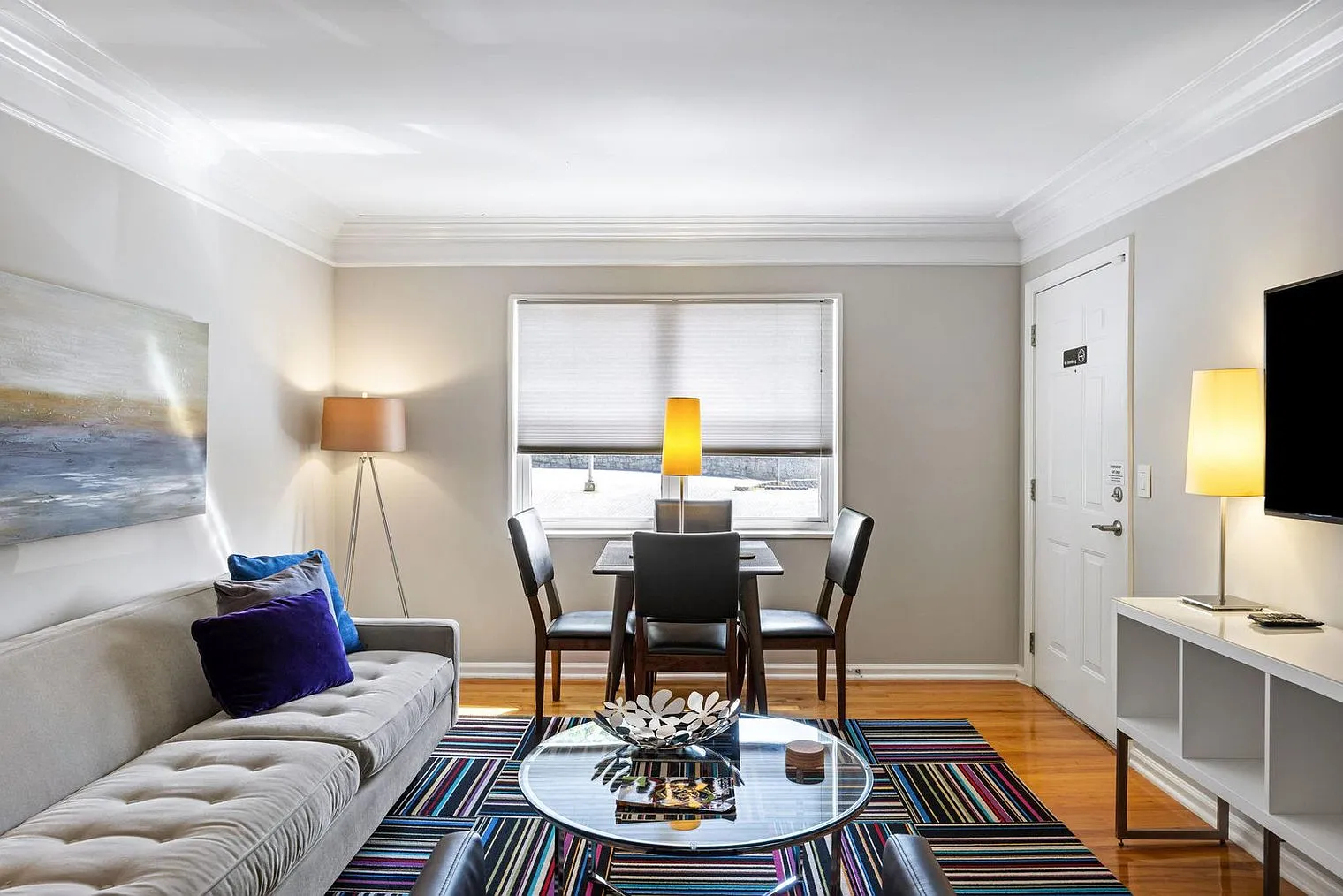 1 bed, 1.0 bath, 645 sqft, $3,334 — Photo 1