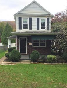 48 Charles St, Hanover Township, PA, 18706