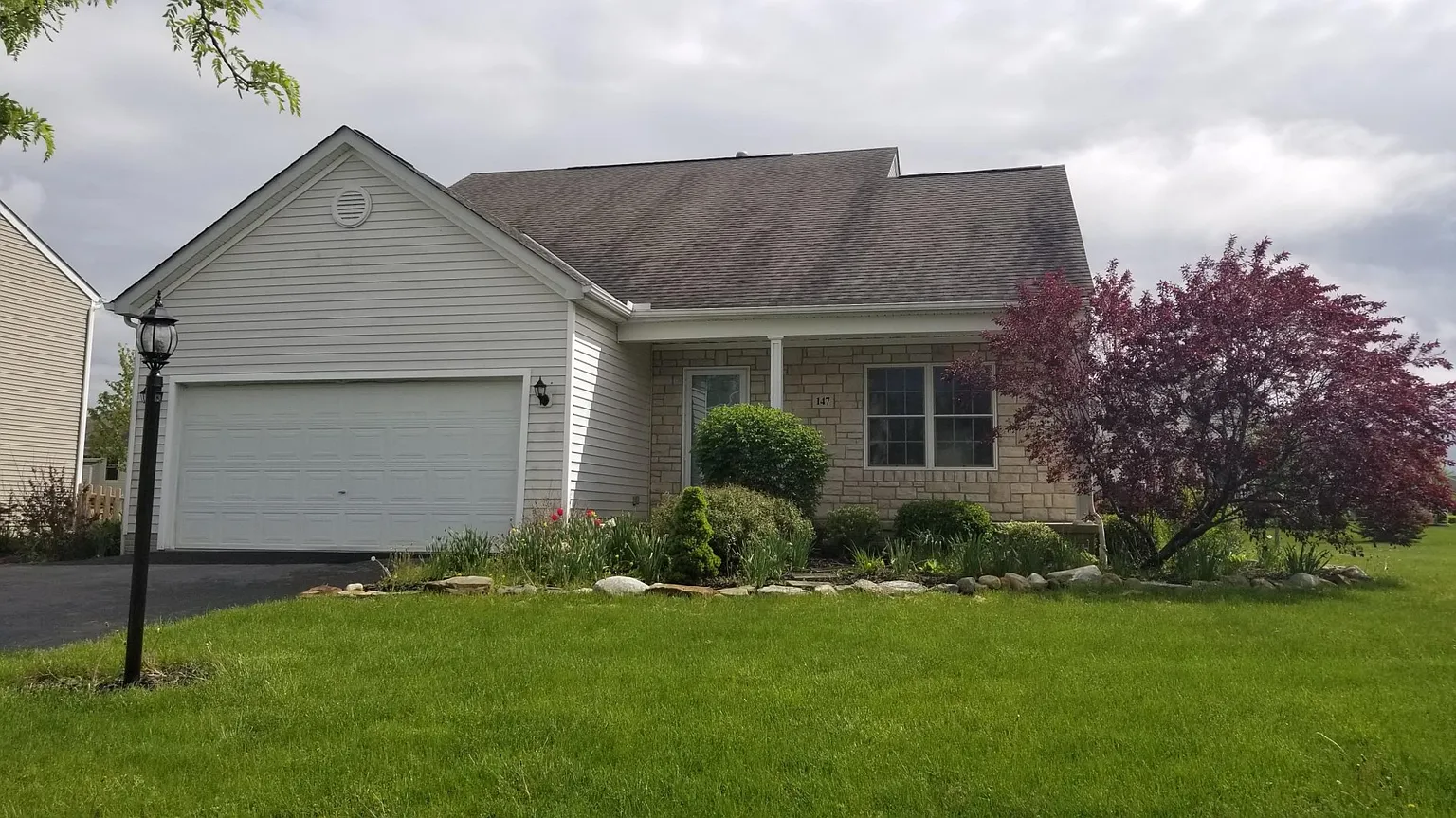 147 Glen Crossing Dr photo 1