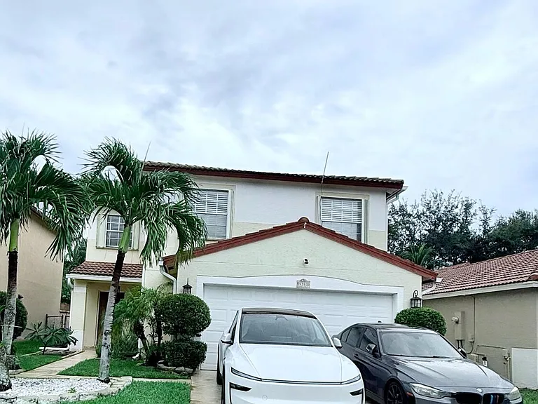 5301 Canoe Bend Dr — Photo 1