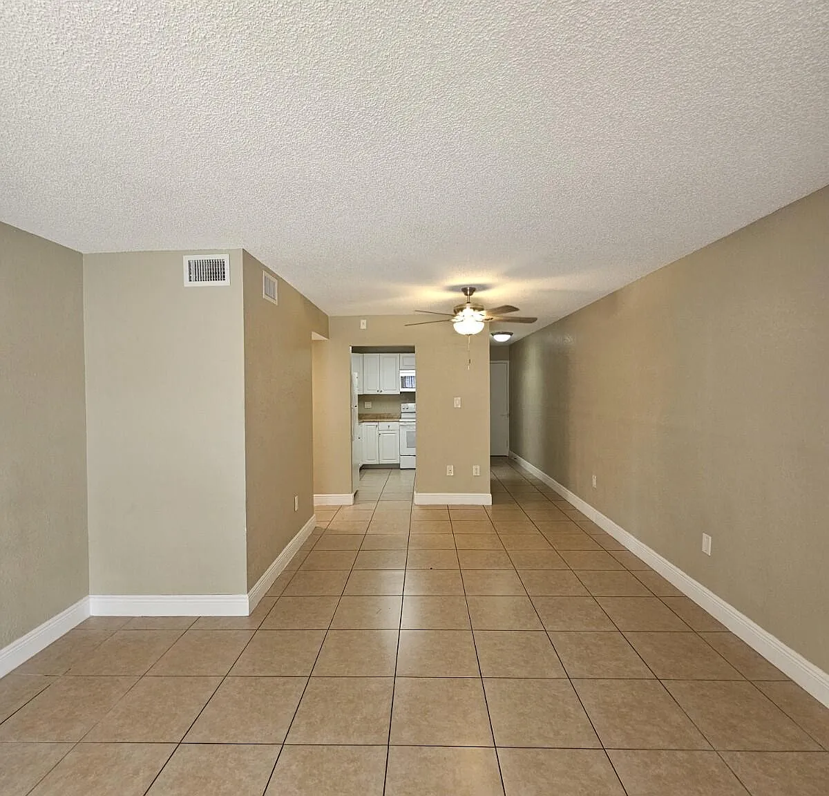 2 bed, 2.0 bath, 1290 sqft, $1,850 — Photo 2