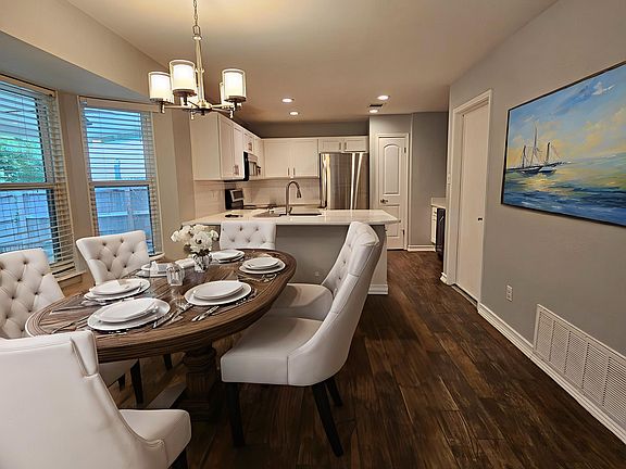 3rd image of 2134 Pecan Hollow Dr