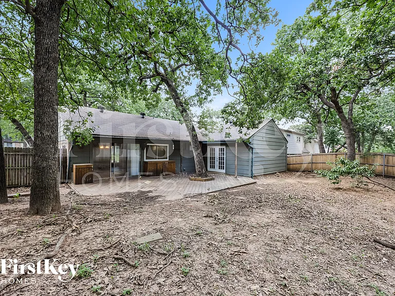 1800 Chittam Dr — Photo 14