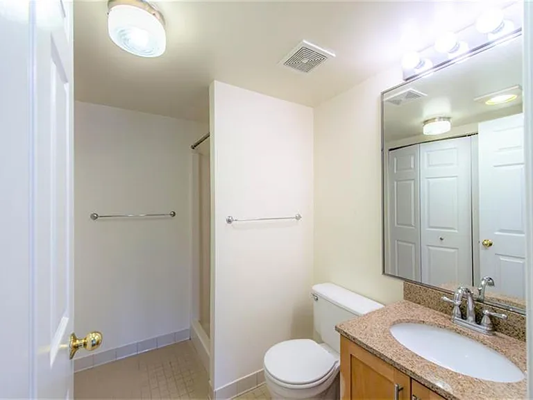 348 Franklin St — Photo 7