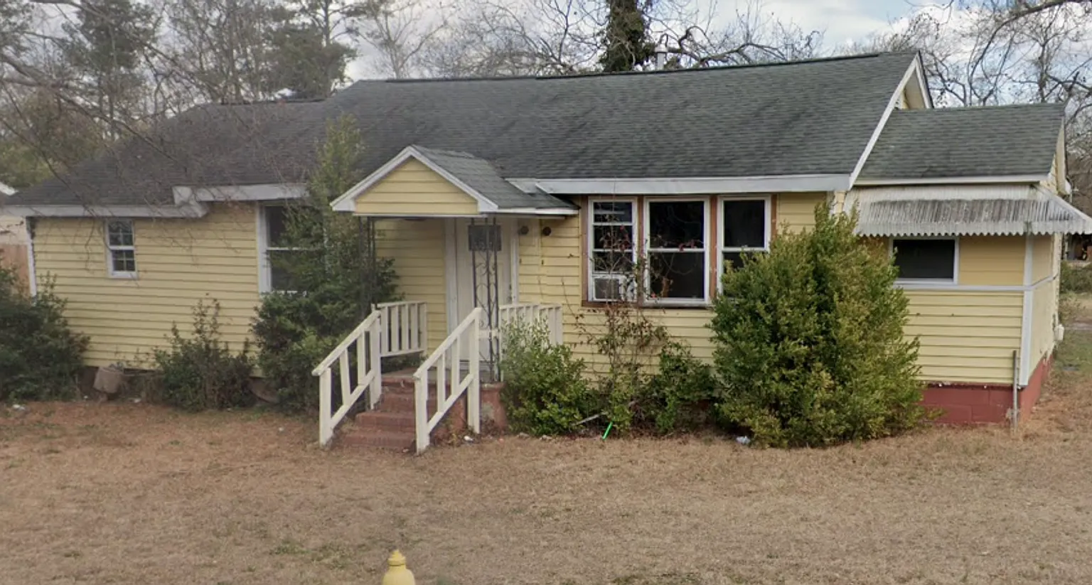 Coming Soon 4 Bed 2 bath Spacious Home — Photo 1