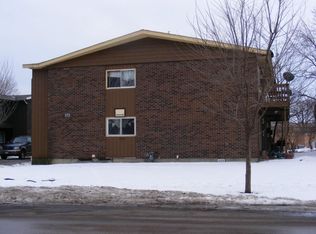 1663 Maple Ln, Elgin, IL 60123