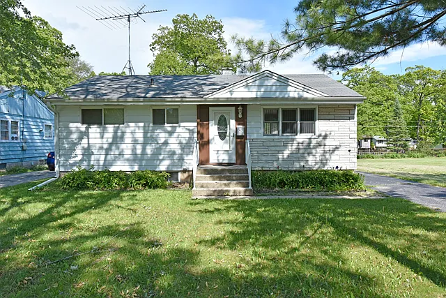 717 Kirkwood Ave photo 1