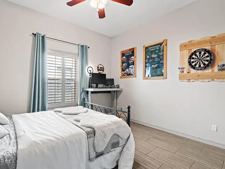 14553 Hunters Grove Ave — Photo 26