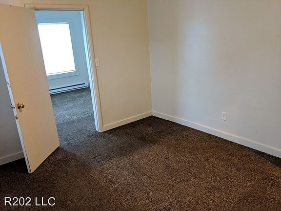 5th image of 2907 E Everett Ave APT 3