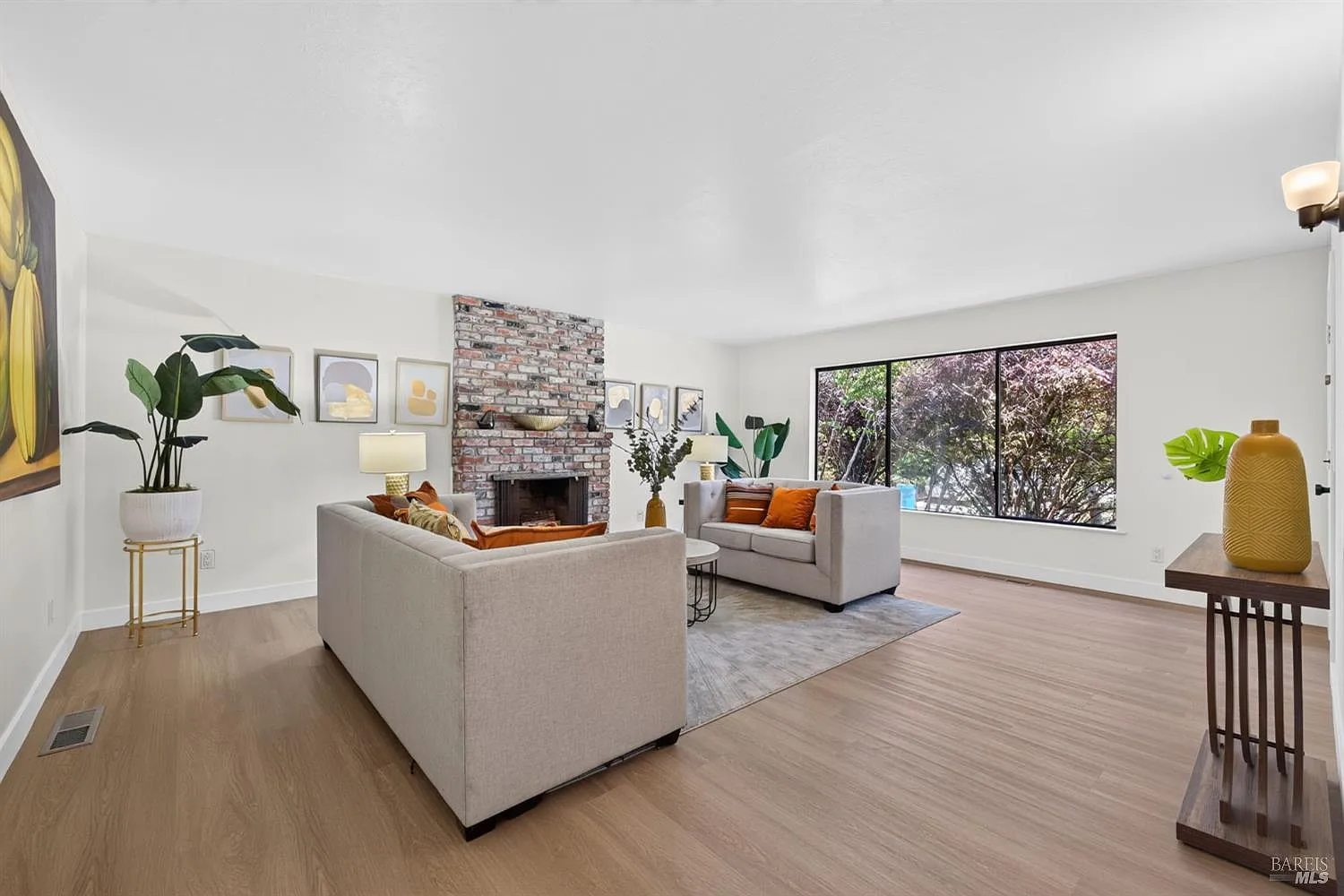 900 Dorthel Street - Photo 2
