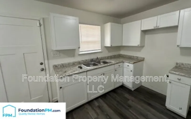 3 bed, 2.0 bath, 1301 sqft, $1,550 — Photo 3