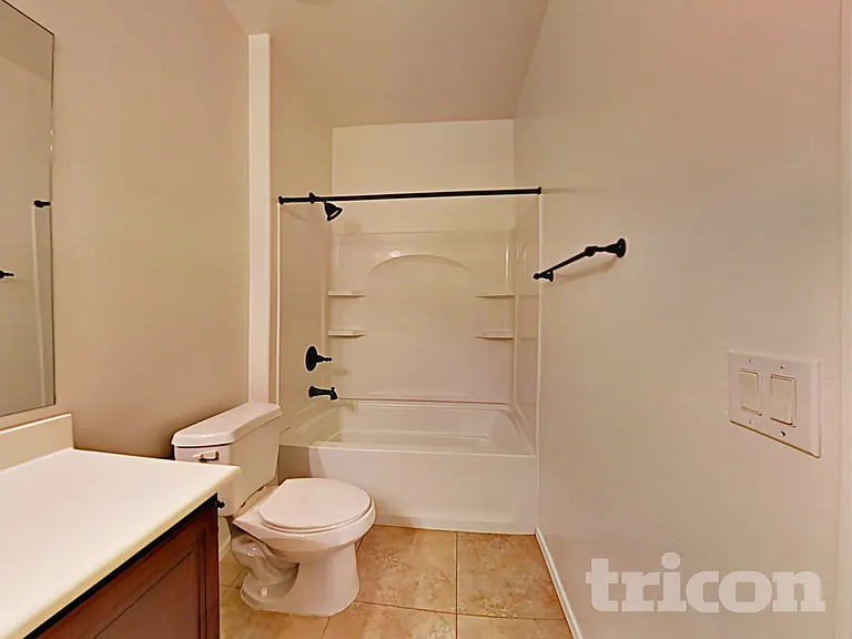 3210 N 302nd Ct — Photo 15