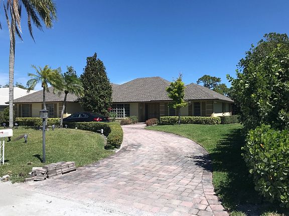3rd image of 158 SE Turtle Creek Dr