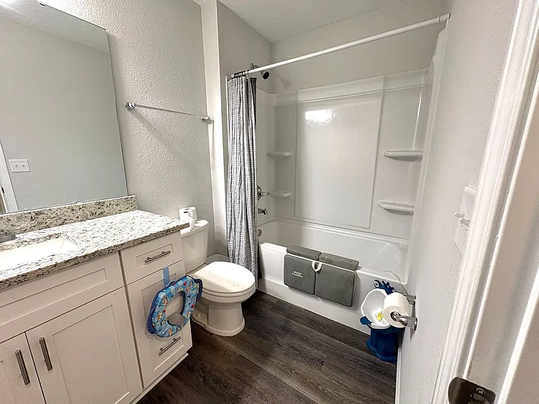 14454 Benton St — Photo 16