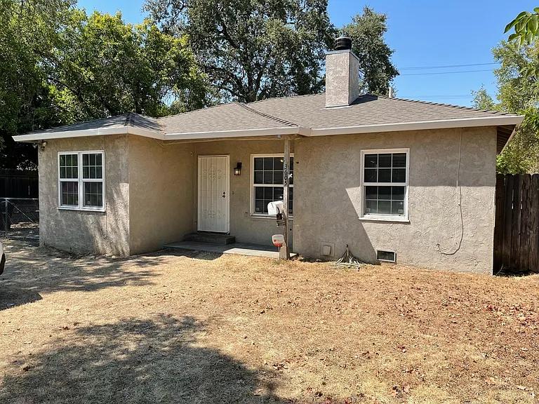 3605 Wings Way — Photo 2