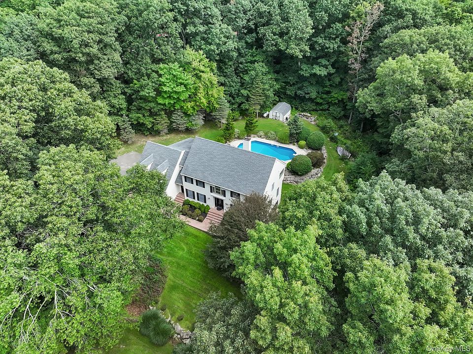 1st image of 18 Arbor Court