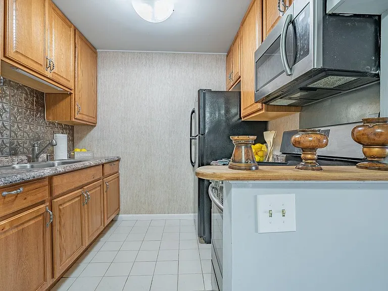 585 Hill Dr #315 — Photo 22