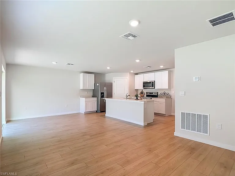 14168 Hemingway Oaks Trl — Photo 6