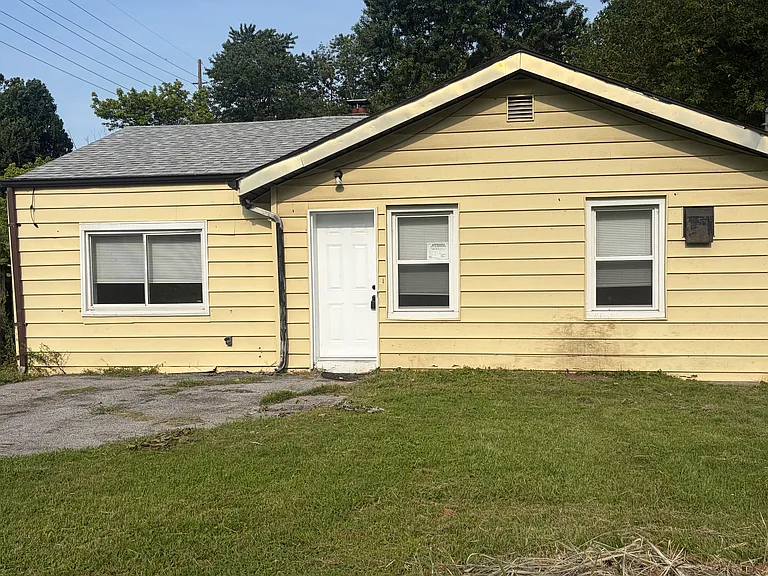 9703 Lilac Dr — Photo 1