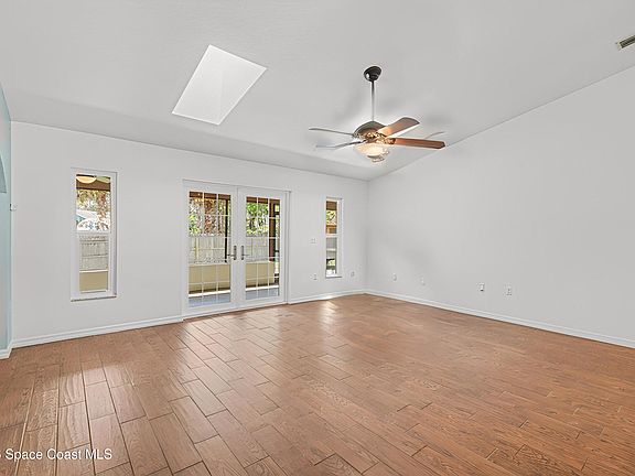 5th image of 7363 Glenwood Rd