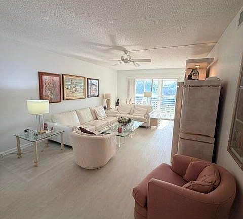 3rd image of 3401 Bimini Lane #M-4