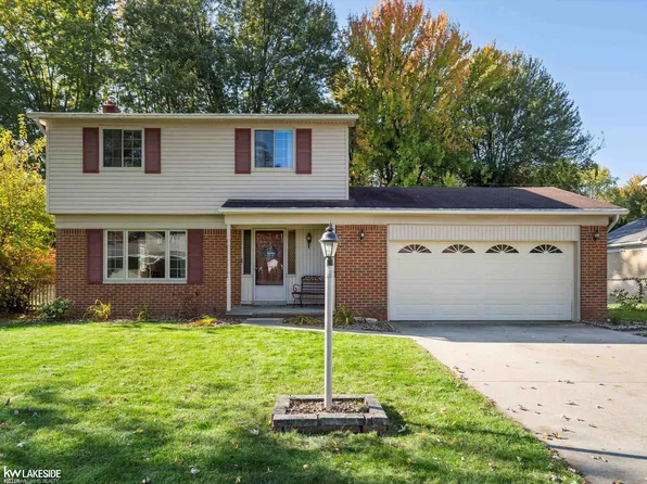 25138 S Magdalena St, Harrison Township, MI 48045