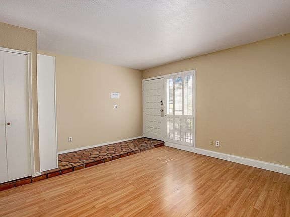 5th image of 6348 N 7th Ave Unit 6