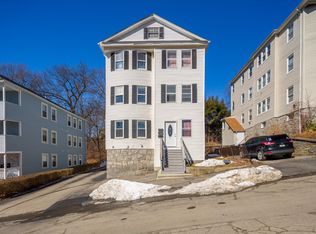 17 5th Ave #1, Worcester, MA 01607