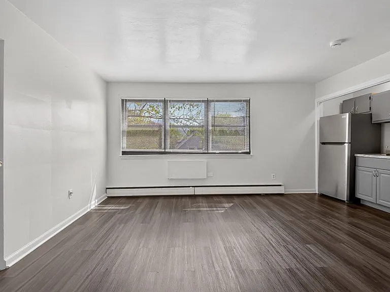1102 Edgewood Ave #B19 — Photo 10