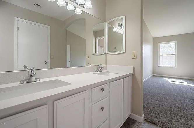 650 S Cheri Lynn Dr — Photo 20