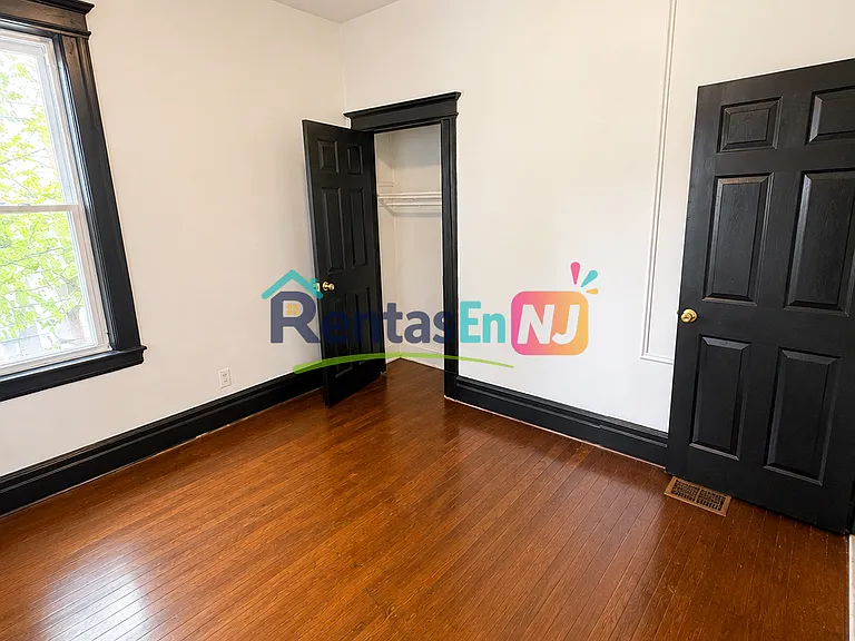 43 Treacy Ave #1-A — Photo 6