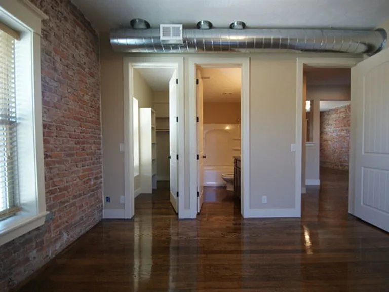 2934 Leavenworth St — Photo 59
