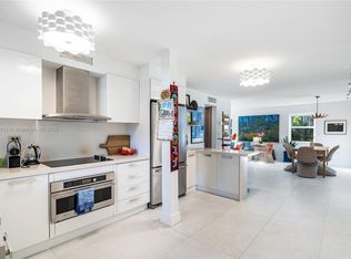 61 Collins Ave APT 304, Miami Beach, FL 33139