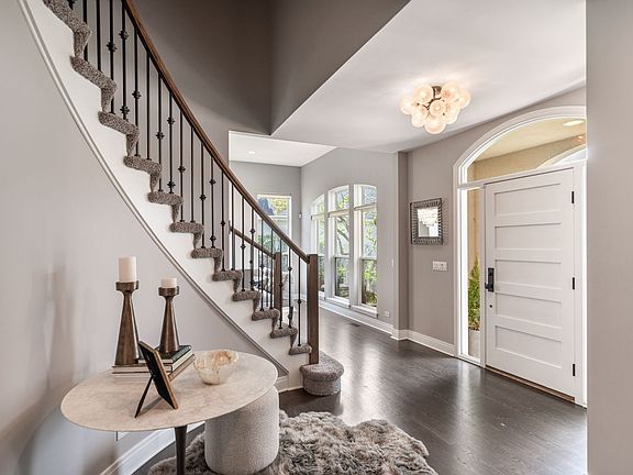 2nd image of 483 Castle Pines Ln