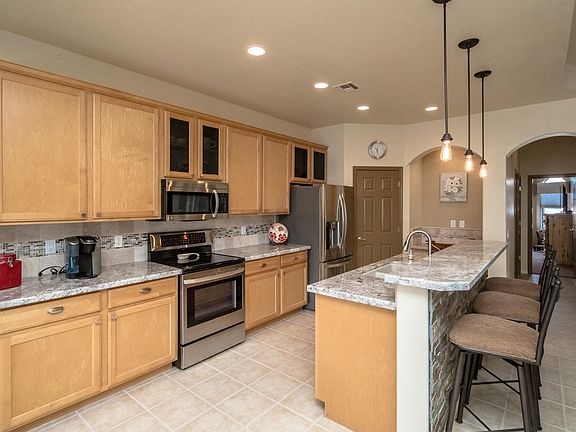 2nd image of 2422 Dawn Dr