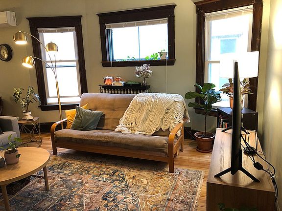 2nd image of 2404 Lyndale Ave S #2