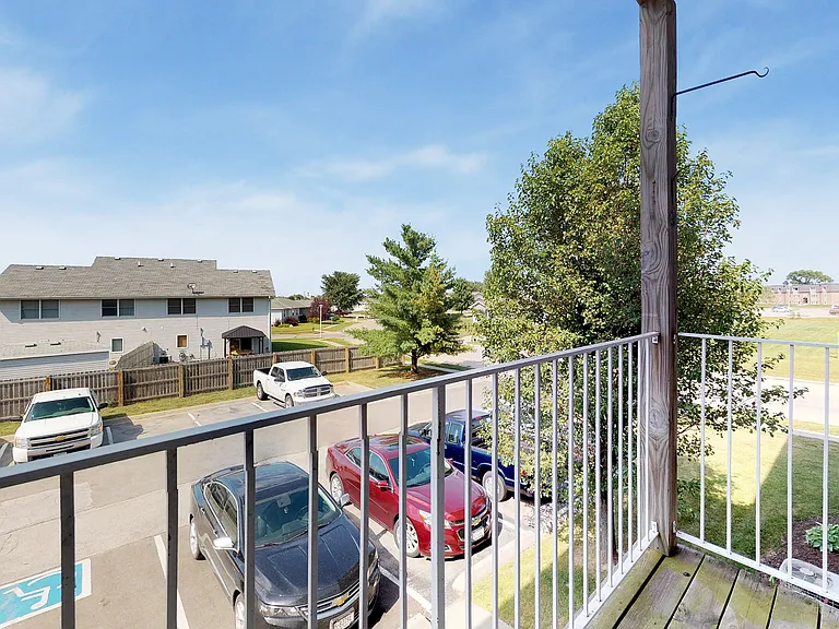Cambridge Apartments — Photo 33