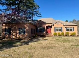 102 W Robin Ct, South Mills, NC 27976